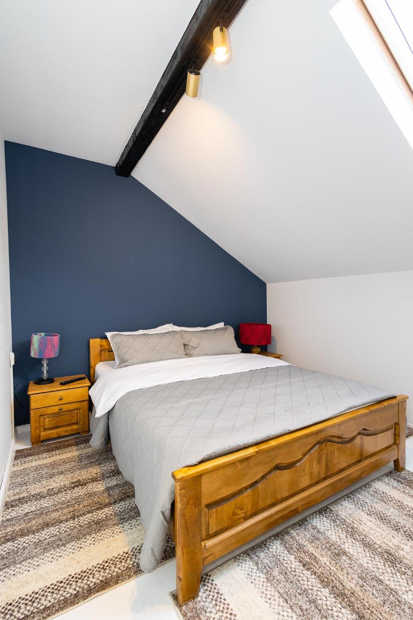 Bed and Breakfast In Longfield Town Câmpulung Moldovenesc Exterior foto